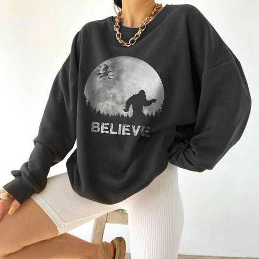 Halloween Graphic Women's Crew Neck Sweatshirt