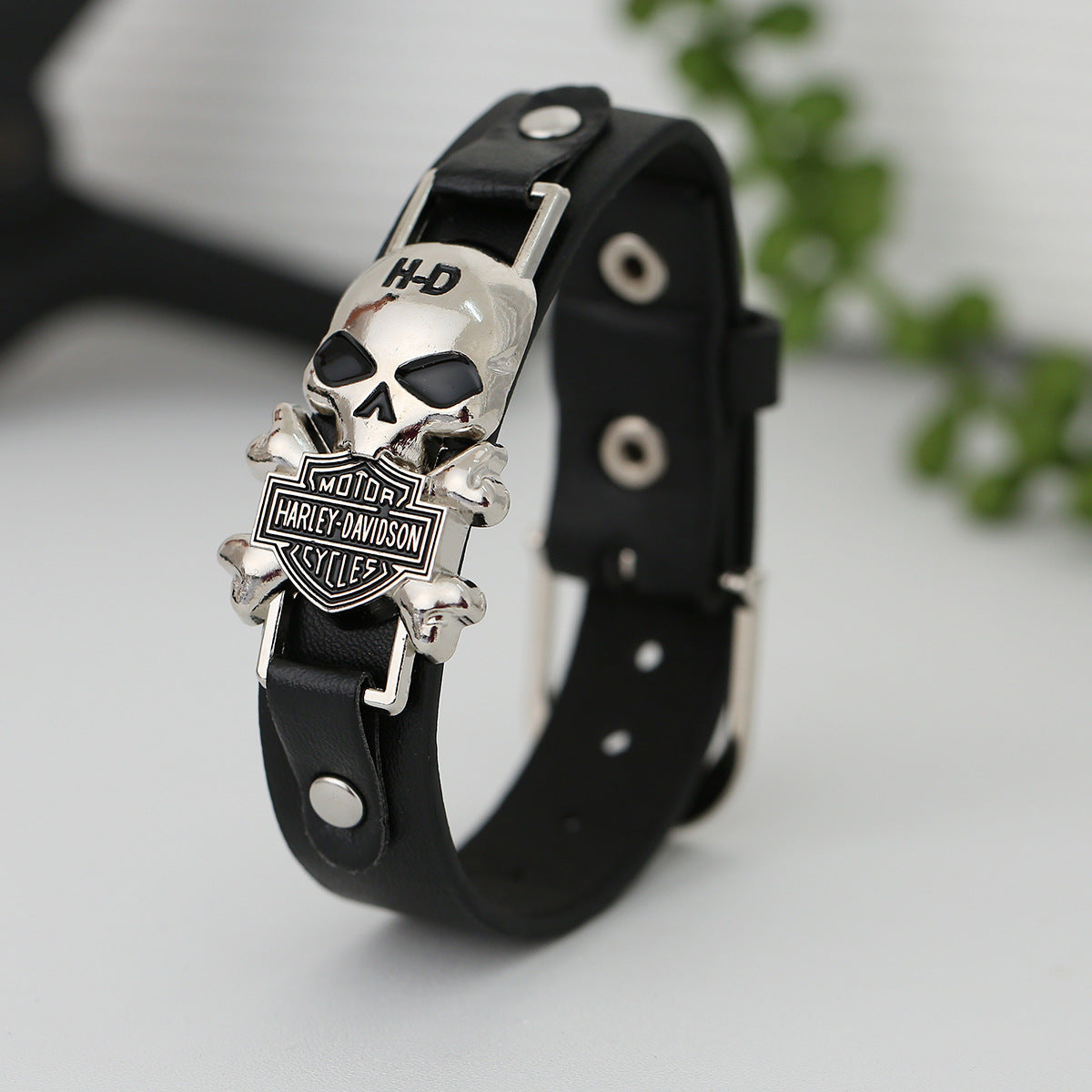 Engraved Skull and Biker Emblem Chain Bracelet - 129 | Harley davidson  jewelry, Chain bracelet, Skull